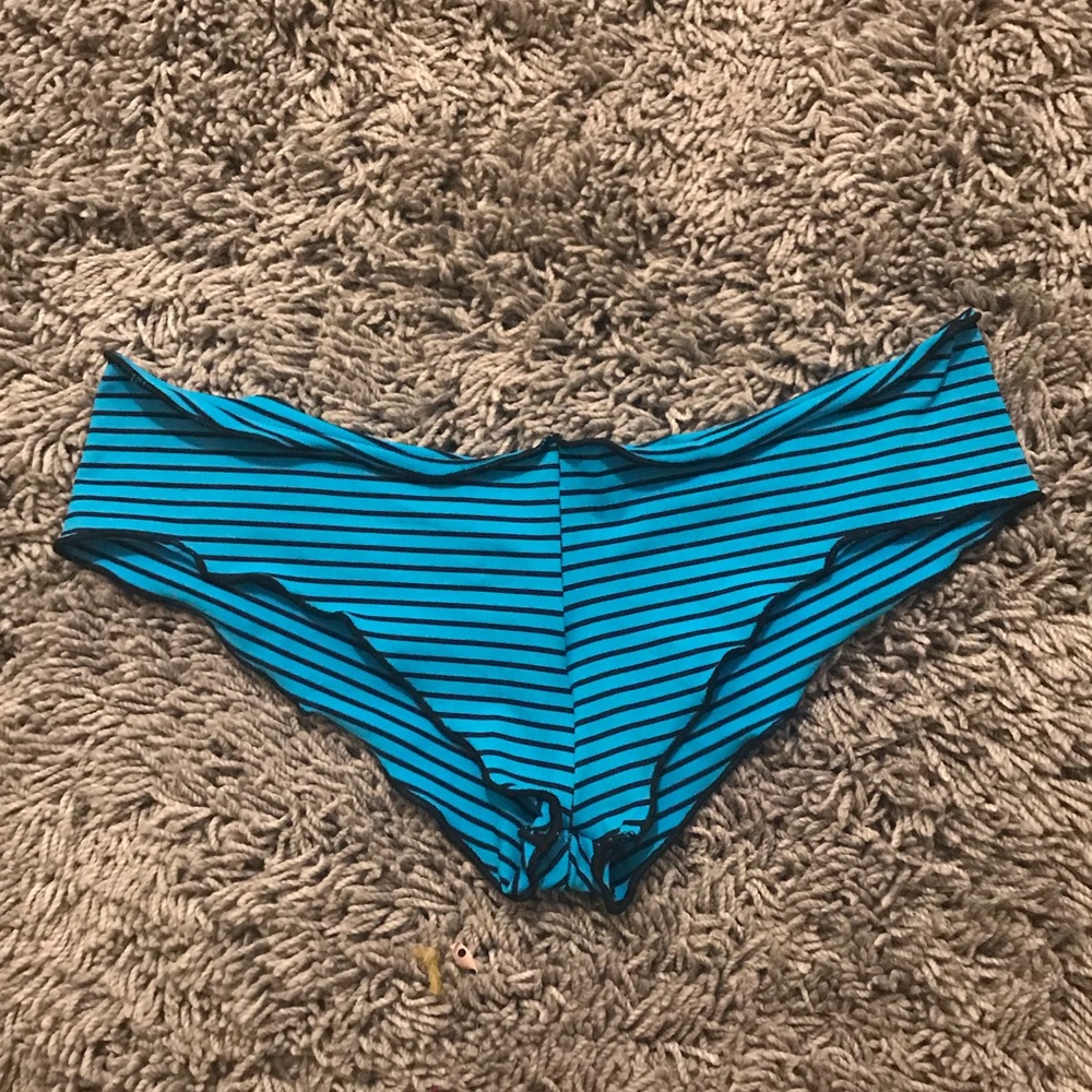 80s inspired booty shorts
